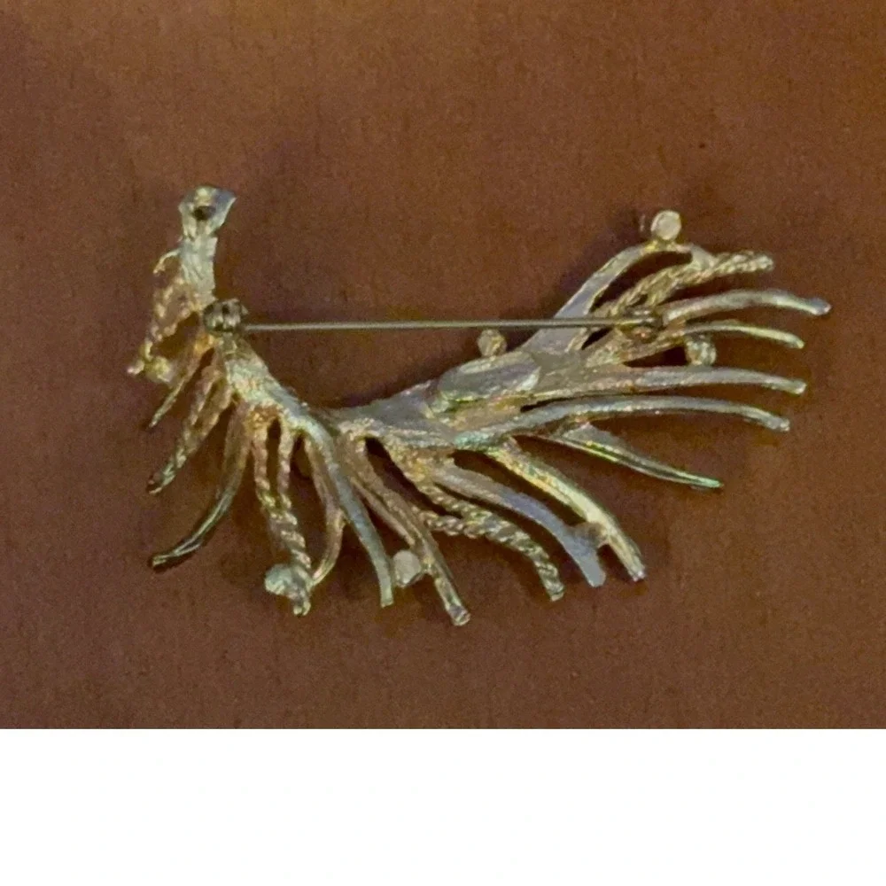 Vintage Unique Gold Tone Plume Spray Brooch Pin Mid Century Costume Jewelry